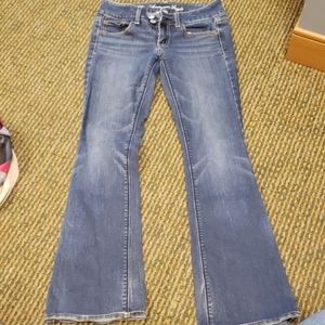 American eagle Artist size 2 REG jeans